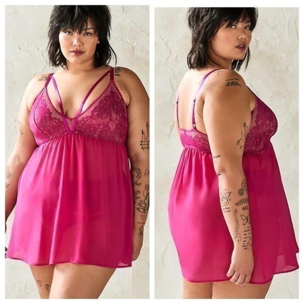 Torrid 1 (1X, 14/16) New MESH & LACE STRAPPY BABYDOLL - FUCHSIA PINK LINGERIE